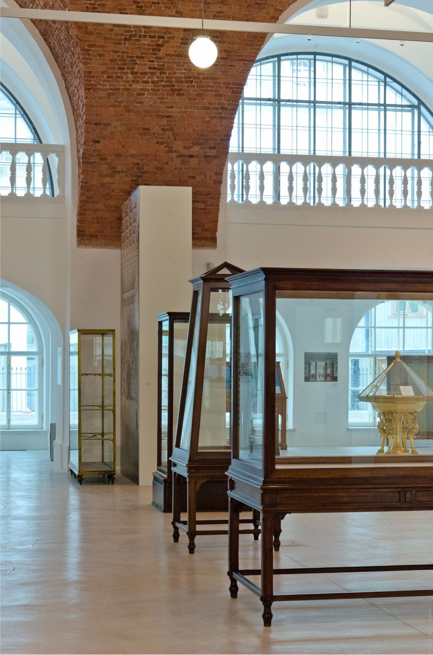 显隐之间 · 圣彼得堡小赫尔米特博物馆展示柜展览-13