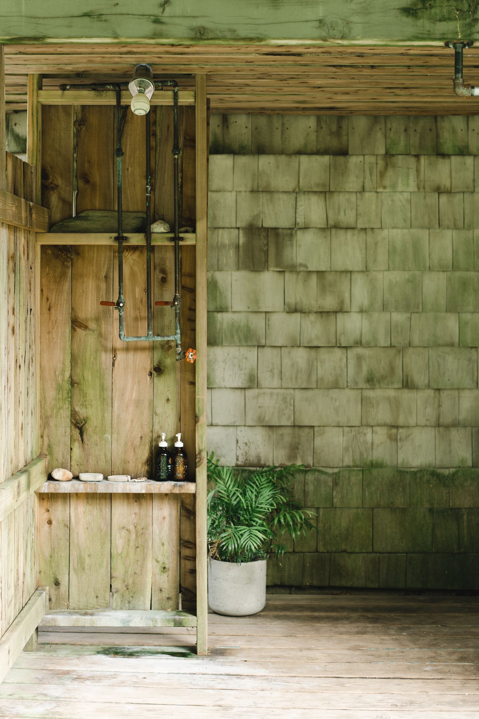 美国罗德岛森林木屋及家庭工作室改造-36