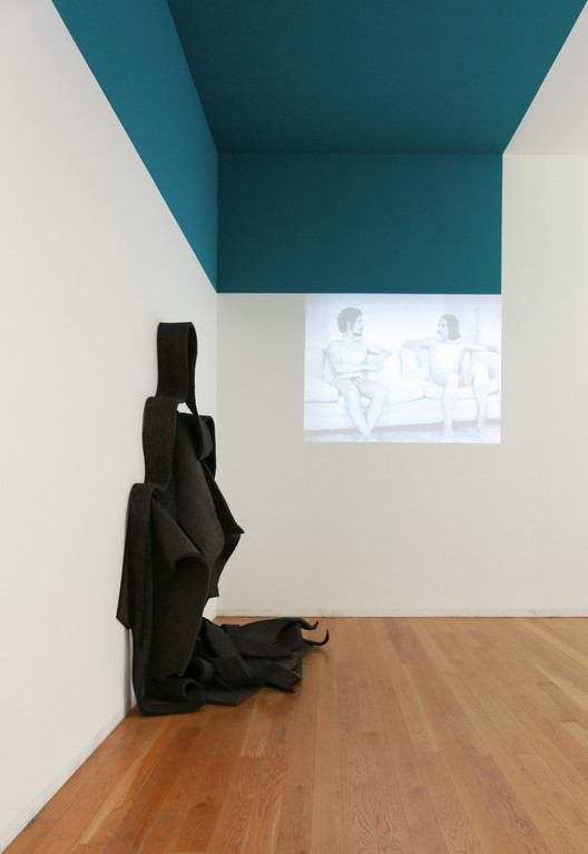 色彩之舞 · 西扎的 Serralves 藏品展-42