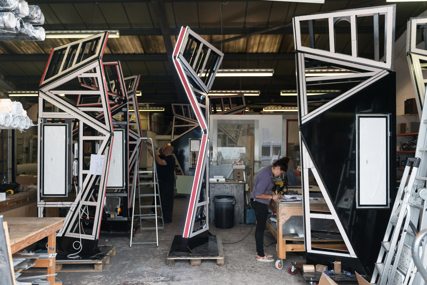 伦敦Here East革新引导标识和指路系统设计 / dn&co-43