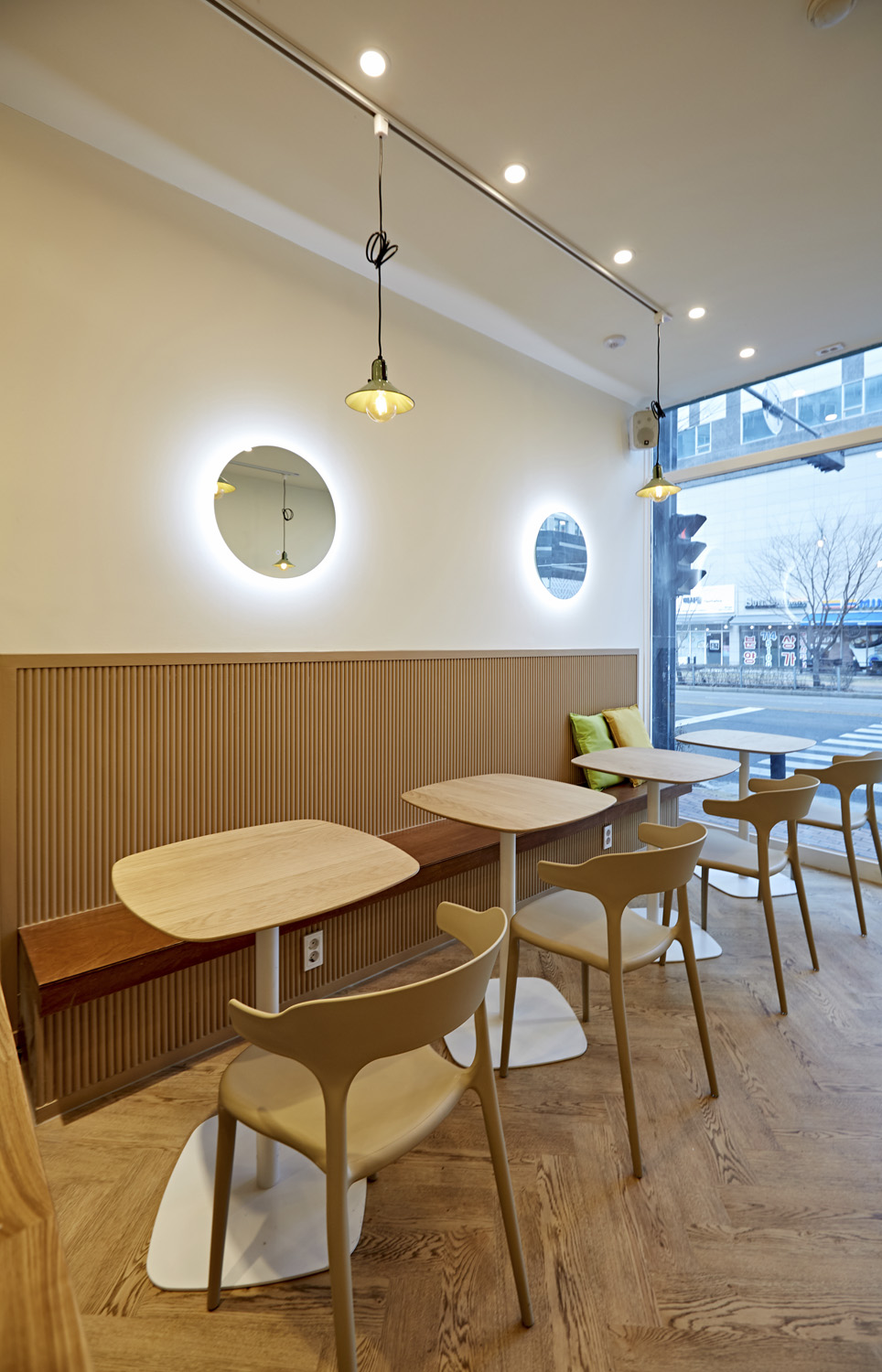 白色木纹的温馨 10 平米沙拉餐厅设计-14