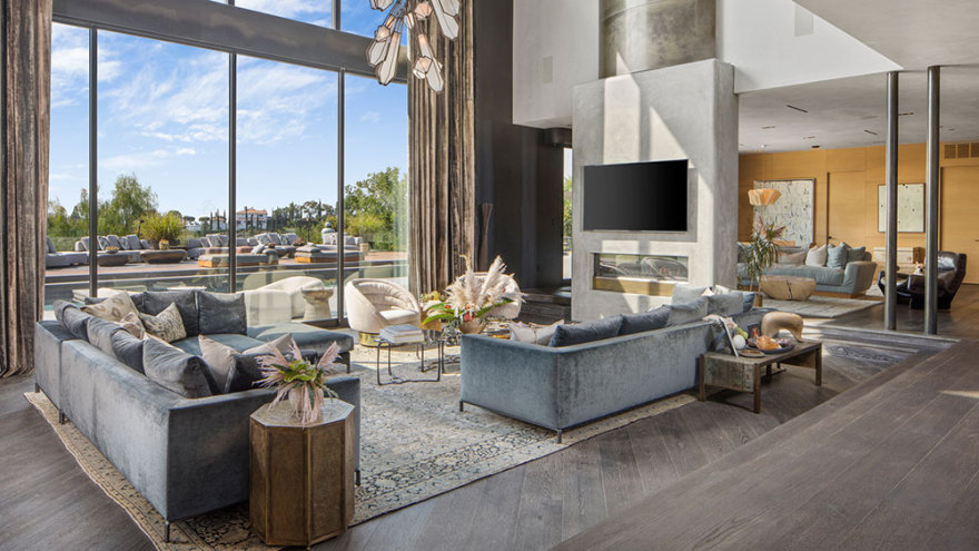 Beverly Hills Homes are Luxurious, Beautiful -- and Expensive-17