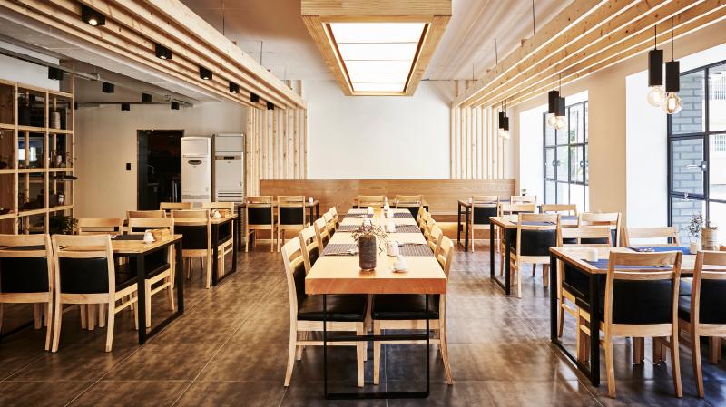 40 平高级餐厅室内设计案例 | 精致木质空间-4