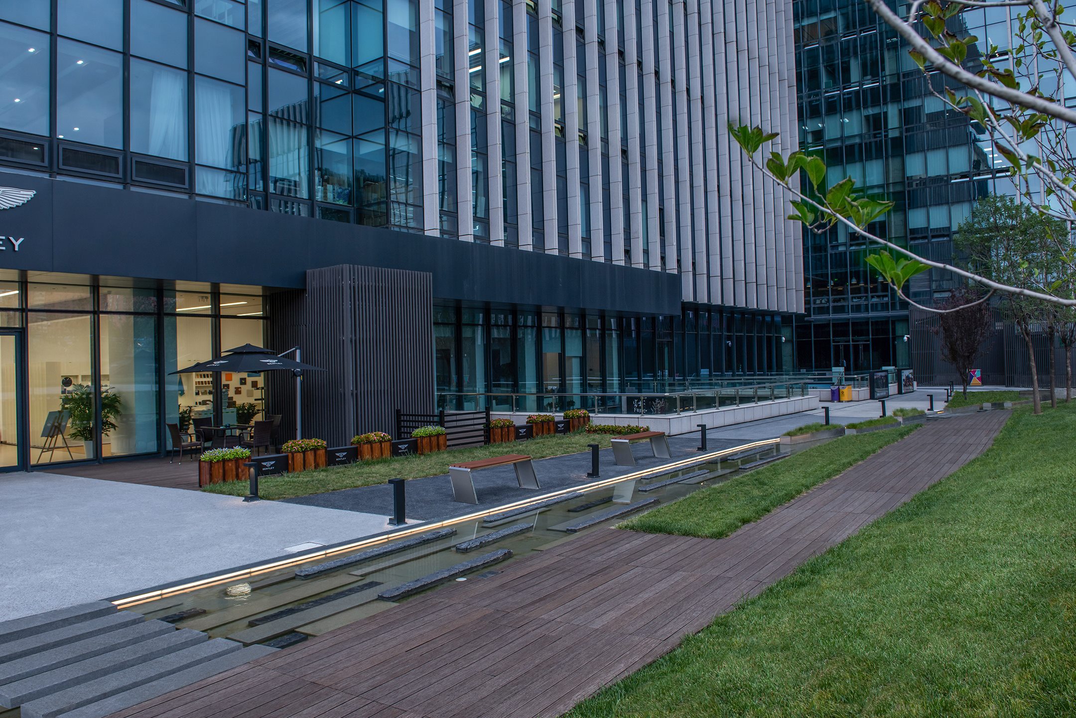 北京五棵松华熙Live中心丨WSCAPE 望境景观设计（北京）有限公司-39