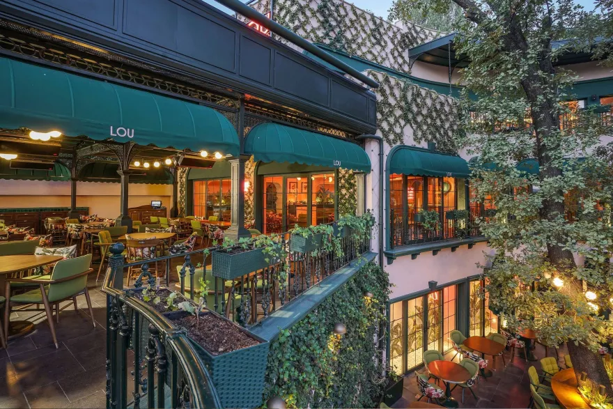 绿意盎然的古巴风格餐厅-25