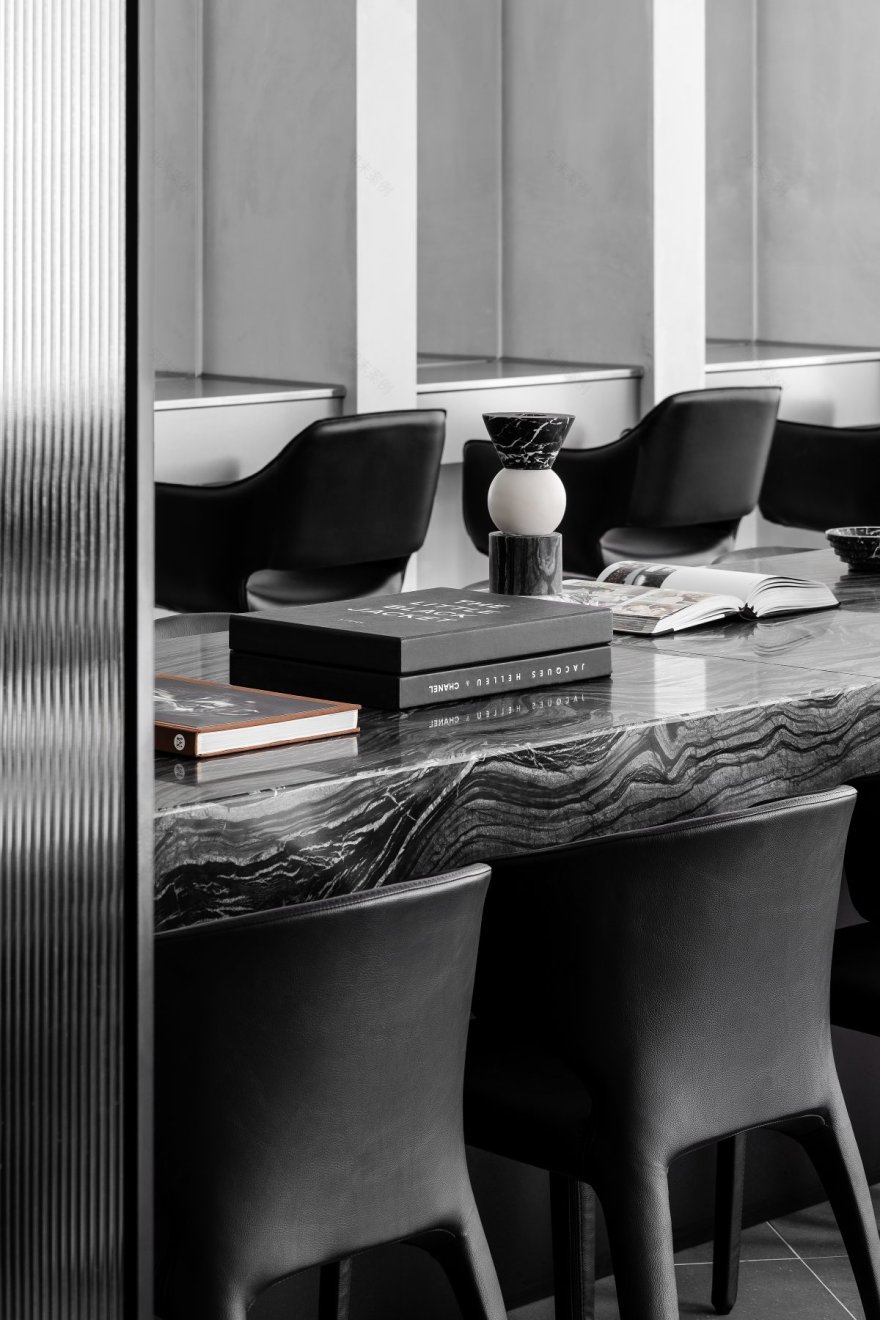 悉尼 Cole 理发沙龙设计丨澳大利亚悉尼丨Nickolas Gurtler 室内设计公司-9