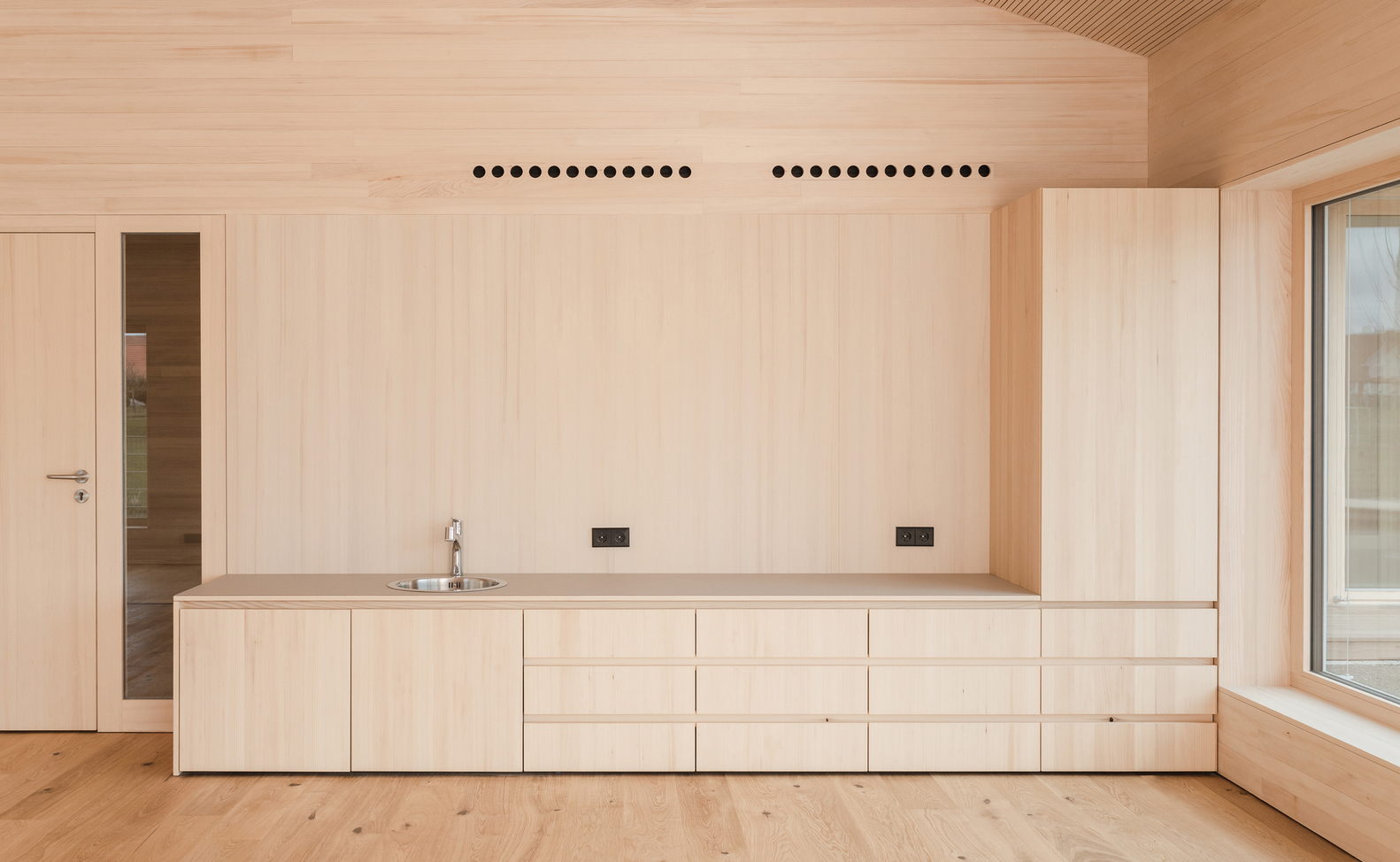 德国乡村的绿色环保幼儿园设计-39