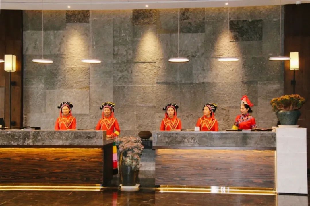 轿子山大酒店 | 民族风与现代设计的完美融合-12