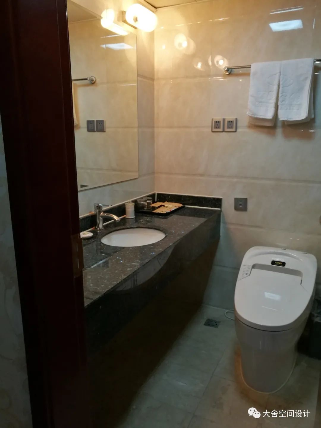 老城区酒店翻新 | 融入年轻元素,打造东方气息-24