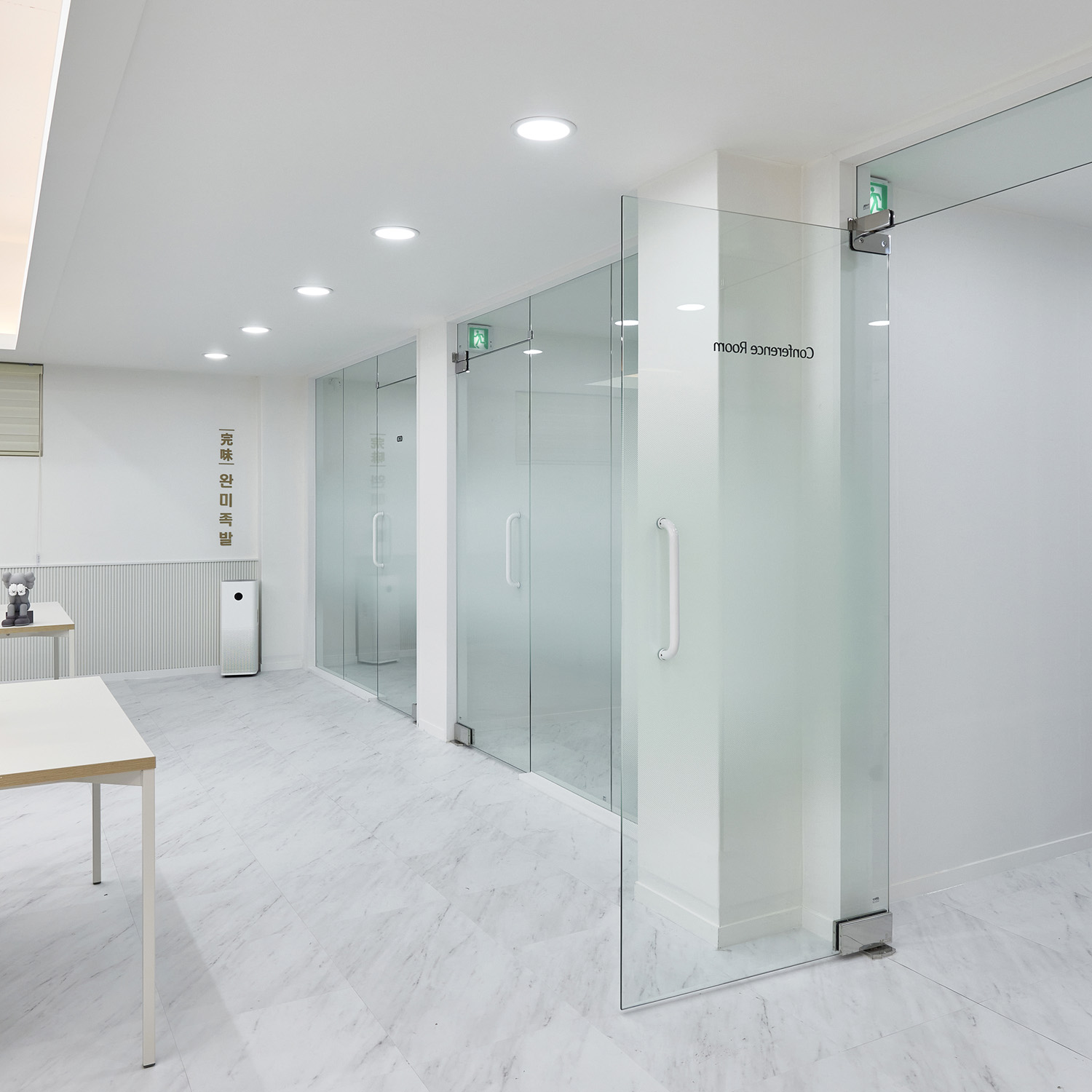 极简主义的 45 平米外卖办公室设计-16