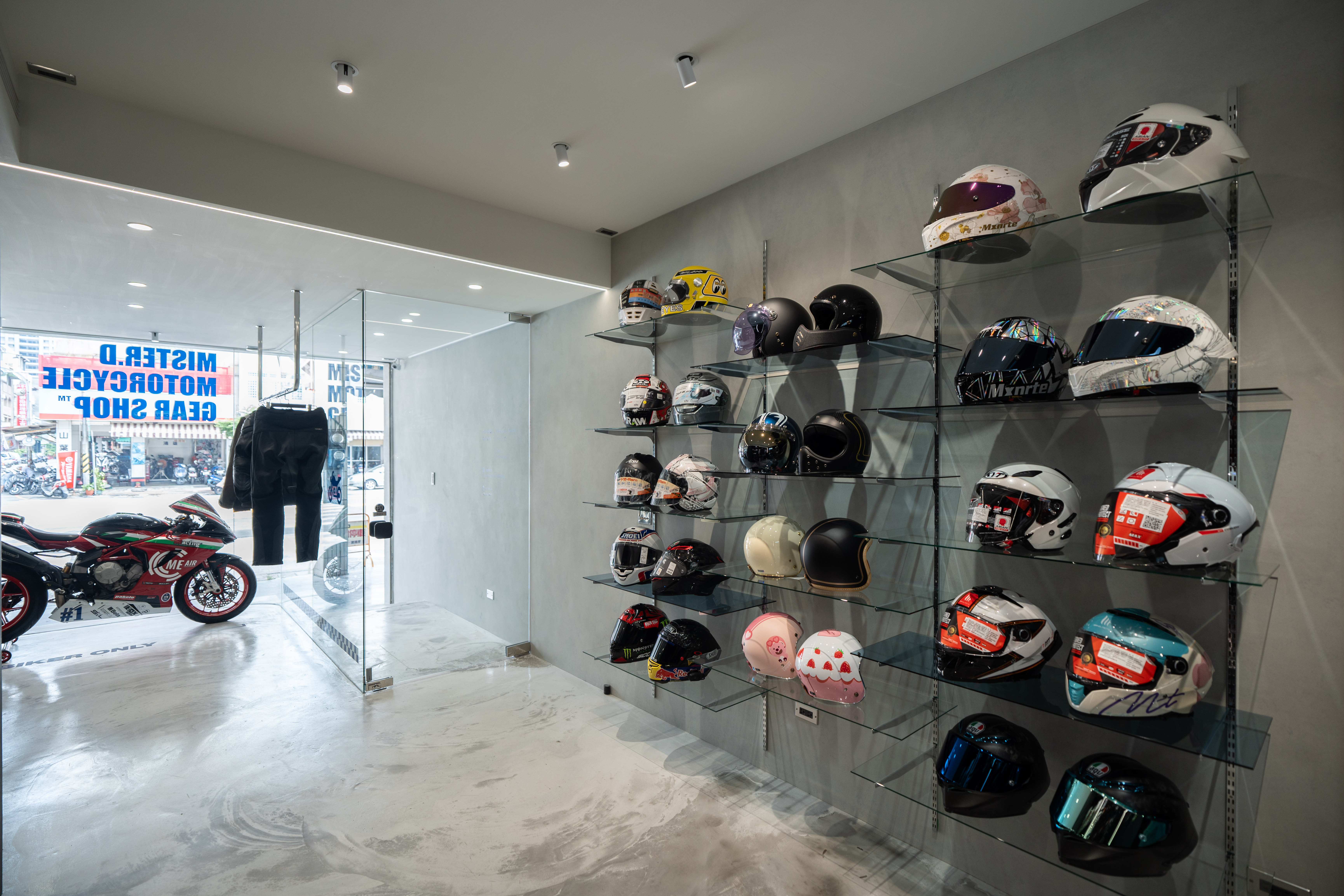 米斯特·D摩托车装备店丨中国高雄-22