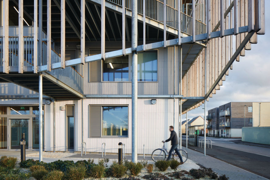 英国首个 Passivhaus Plus 认证办公楼丨Architype-10