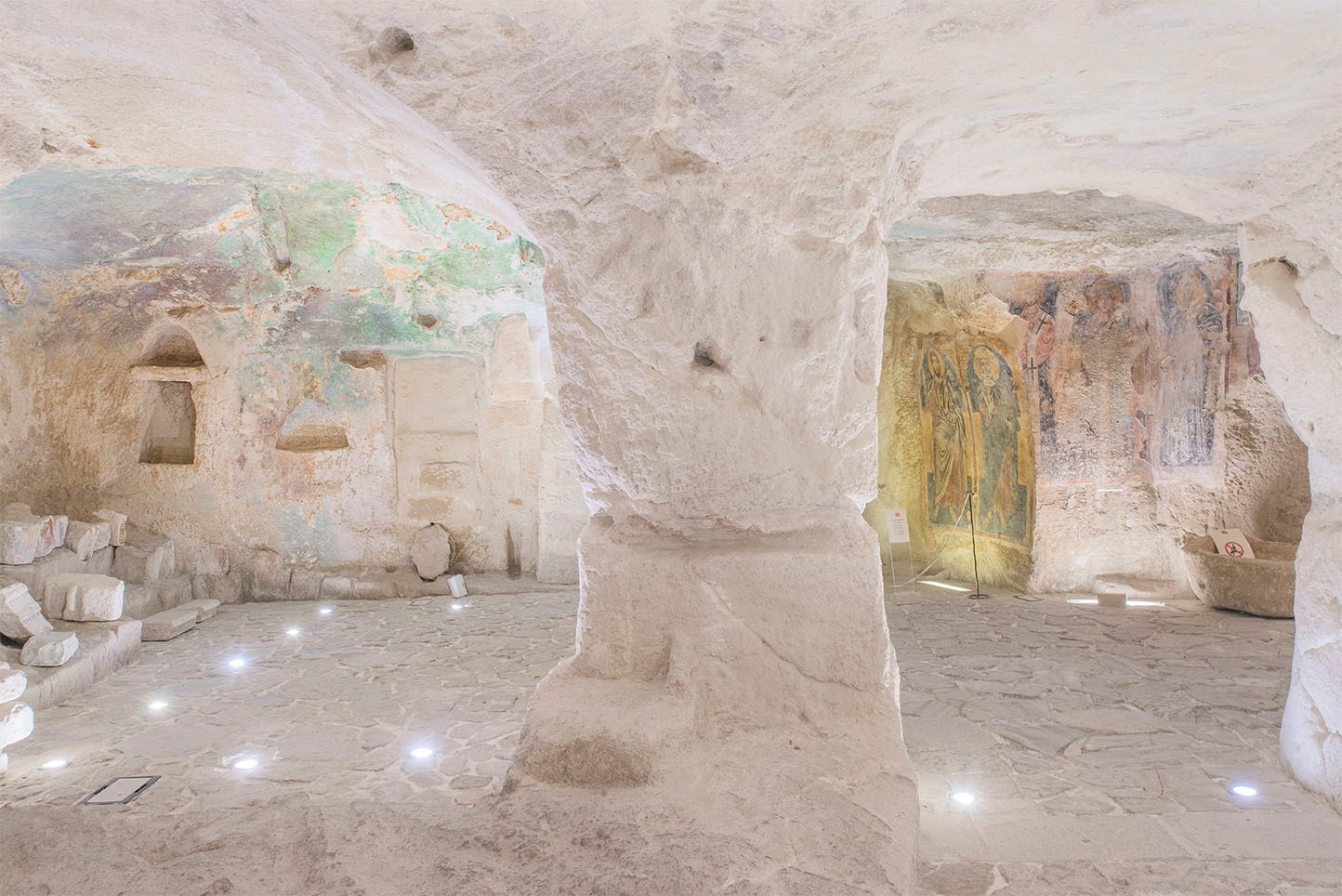 地下洞穴之城“马泰拉”的历史，从地下贫民窟到欧洲文化之都-24