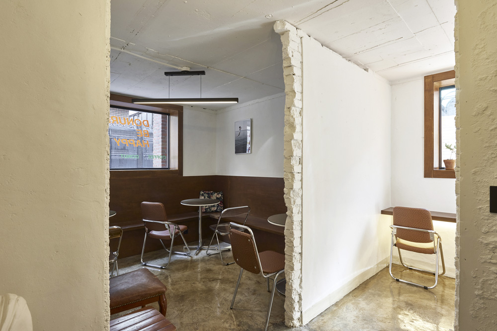 十平米打造温馨原木风咖啡馆，设计亮点一语道破-10