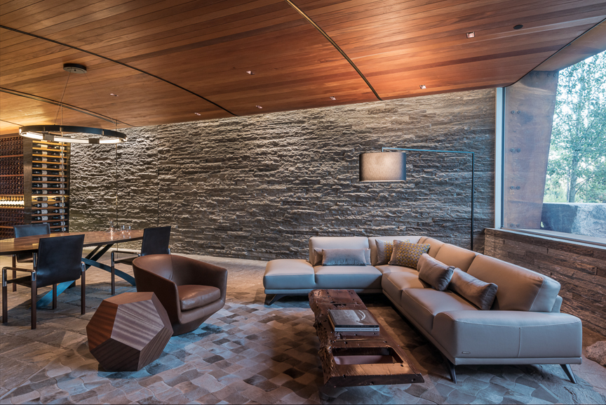 山间滑雪度假屋的葡萄酒艺术空间-17