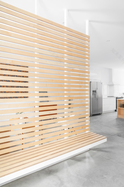 蒙特利尔 Plateau Mont·Royal 社区复式公寓改造-2