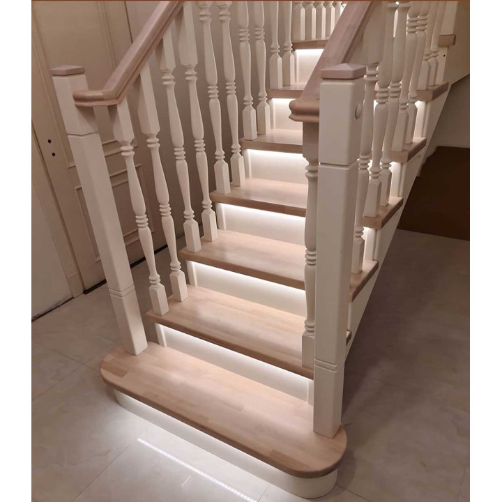 定制带白色栏杆的楼梯  Градиус丨Gradius（乌克兰）-0