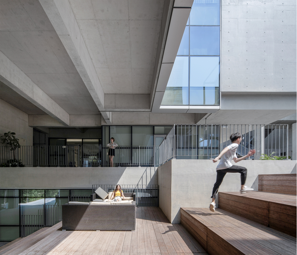 深圳万科社区 A1-B2 与公交车站-46