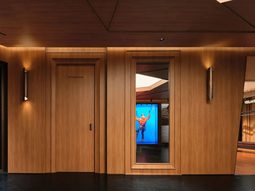 从岩壁出发，走向极境之境——始祖鸟ARCLOUNGE-57