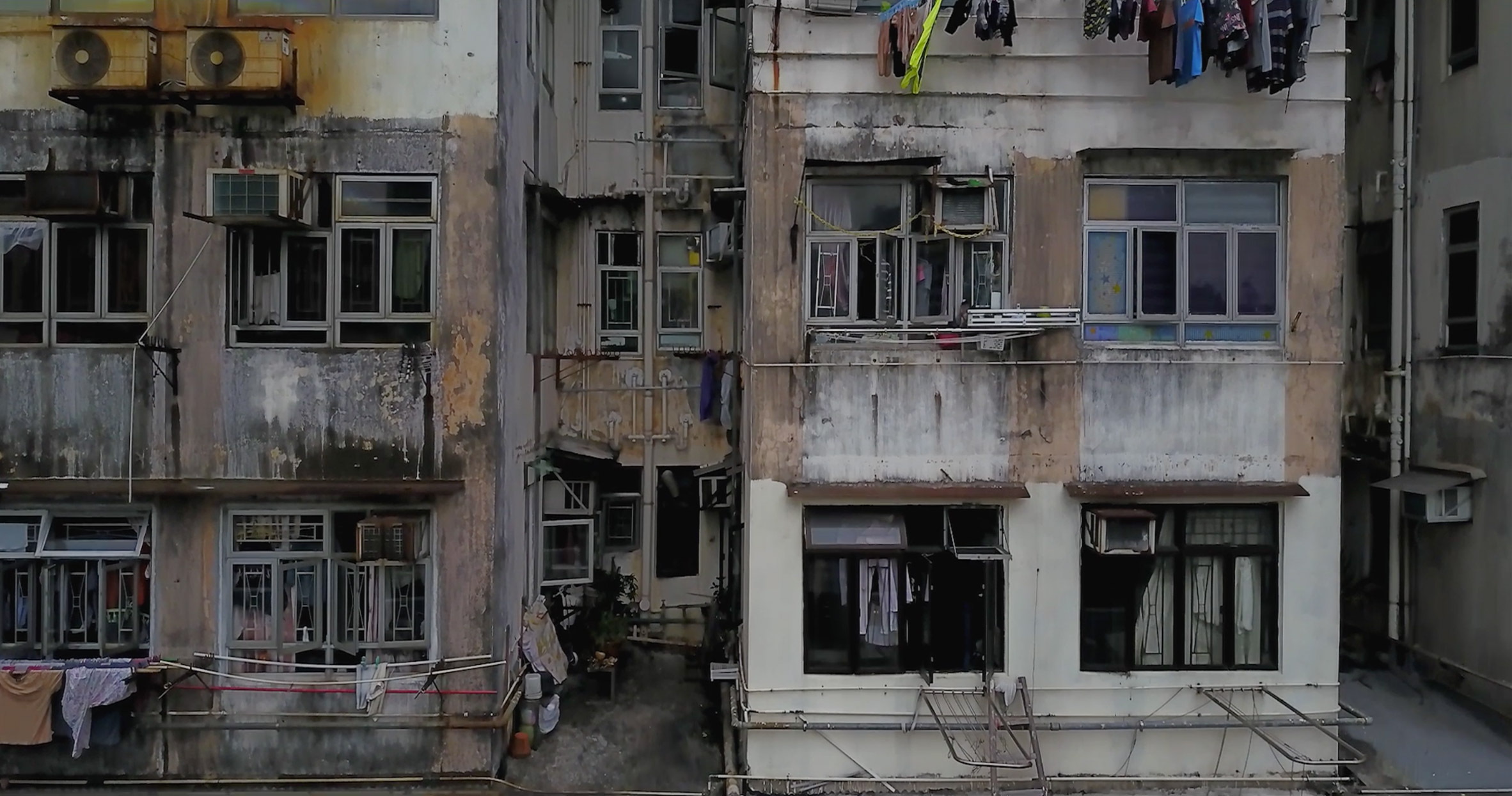 Drone film by Mariana Bisti captures Hong Kong's densely packed high-rise buildings-18