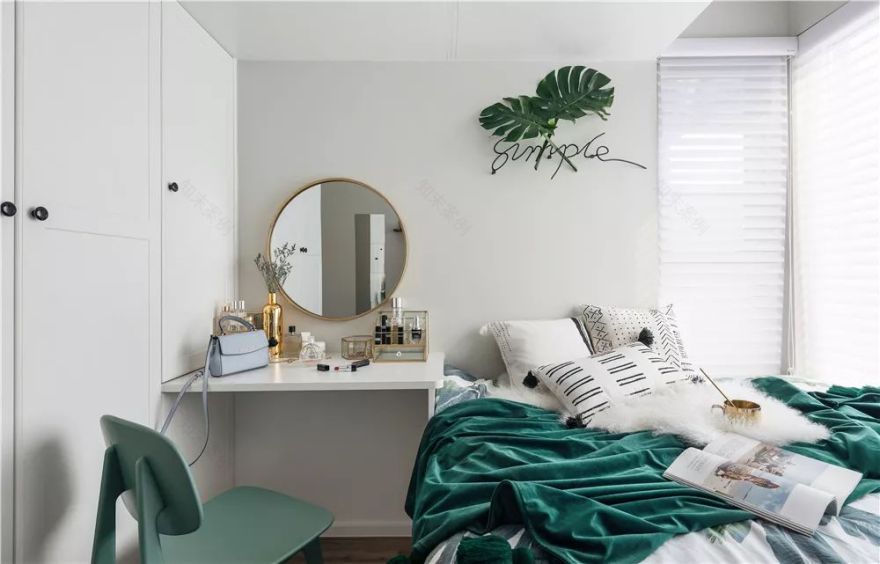 90 后女生 70㎡北欧轻奢小窝,墨绿++ 黄铜演绎精致生活-46