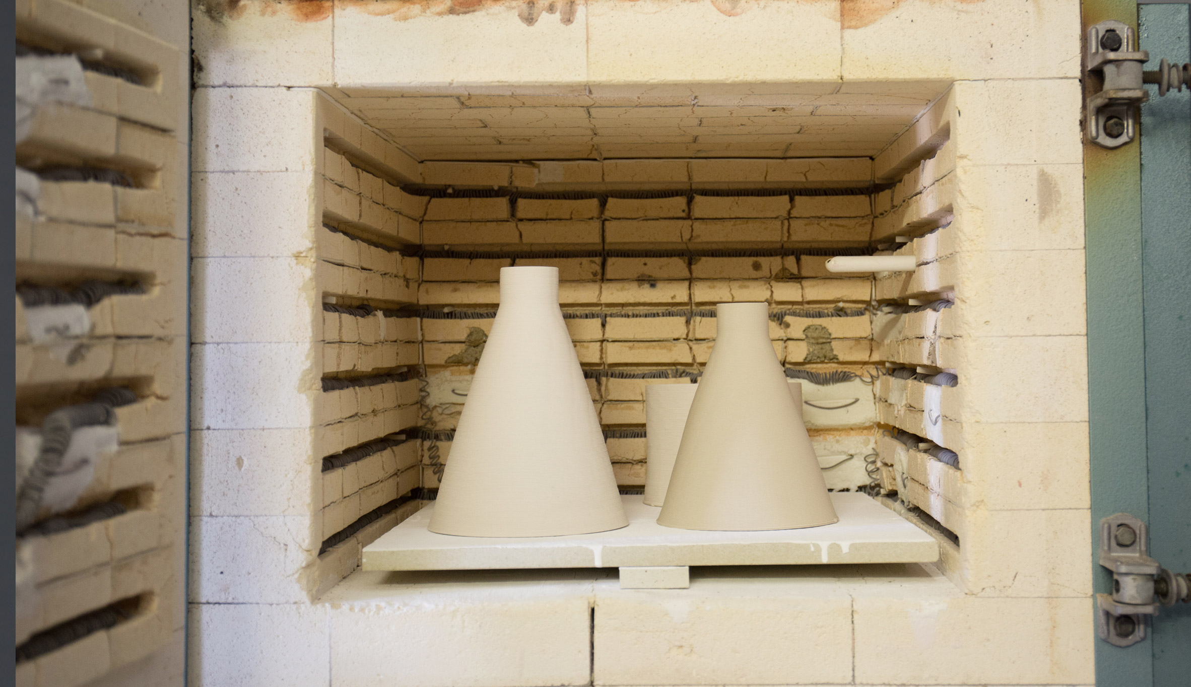 Tom Fereday's Pelo light is made from a single coil of extruded ceramic-11