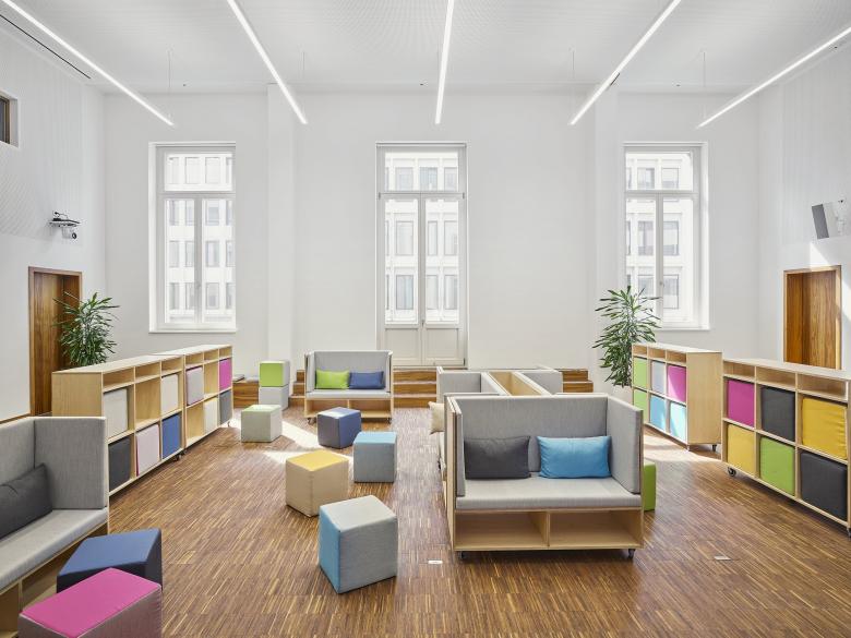 布鲁塞尔歌德学院办公室楼层丨比利时-29