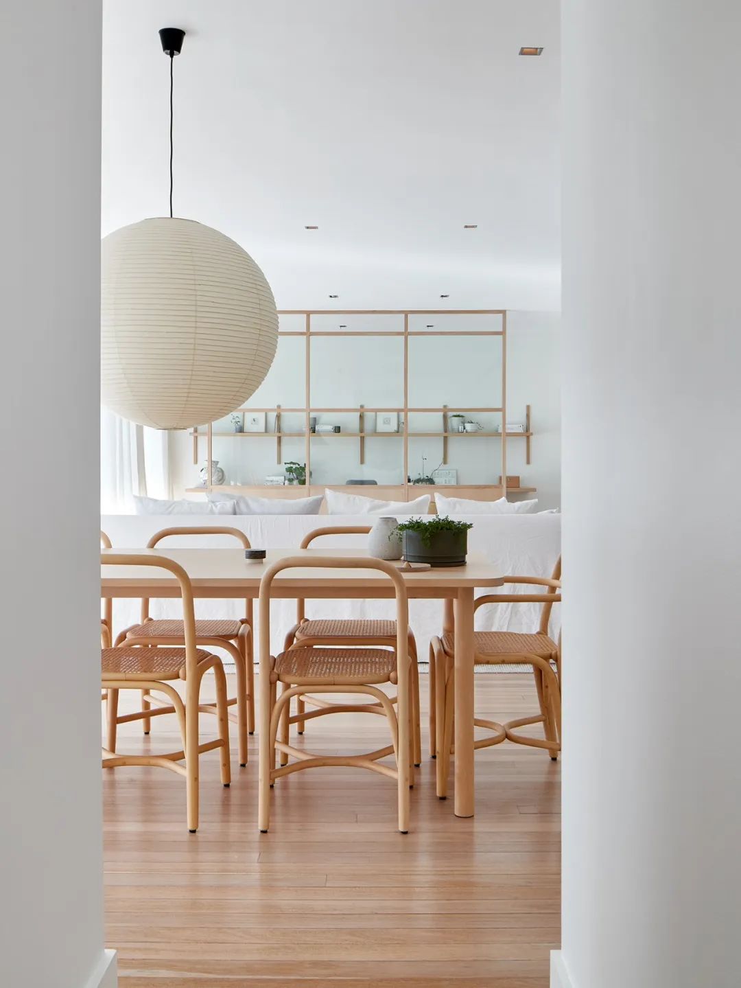 悉尼达令赫斯特公寓，自然光线与精致细节的永恒美学-35