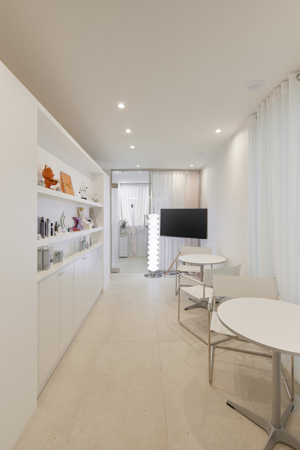 白色梦幻，高级感爆棚的 27 平米小户型设计-10