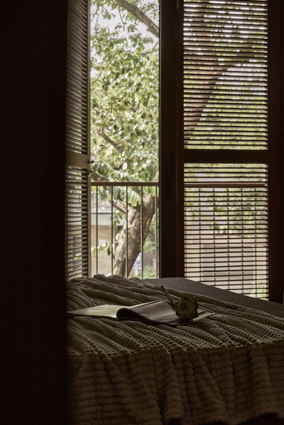 现代与传统共生，打造城市中的宁静绿洲-55