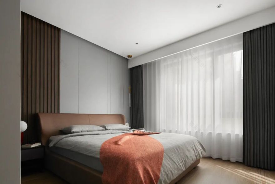 圣日尔曼大道的极简浪漫 | 黑白灰++ 铁锈红的家-81