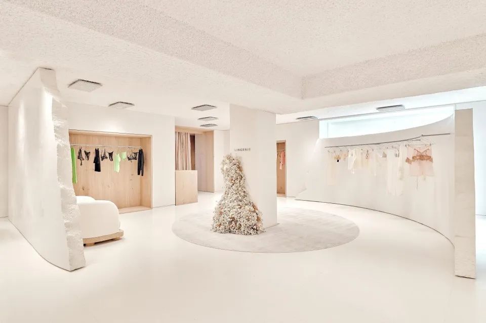 Zara 全球最大专卖店丨西班牙马德里丨Zara 建筑工作室-4