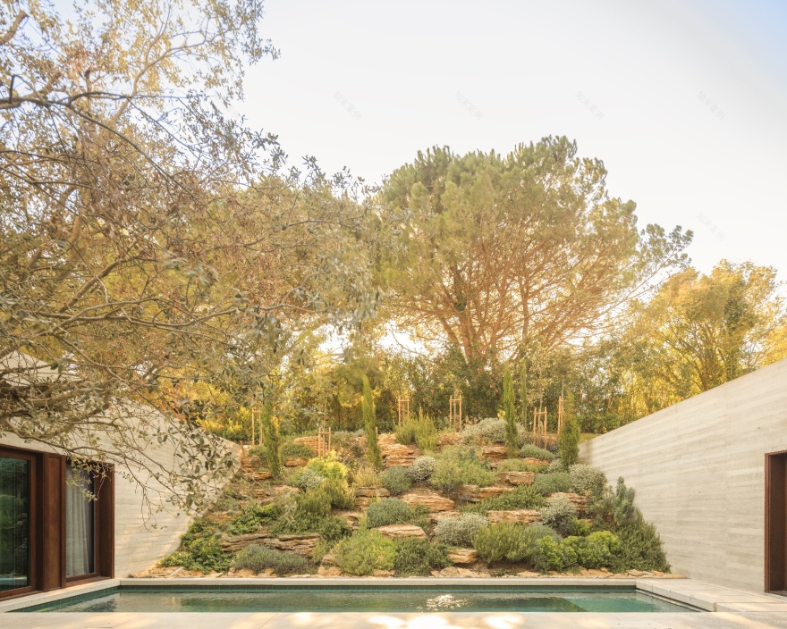 奥埃拉什住宅丨葡萄牙丨OODA-25