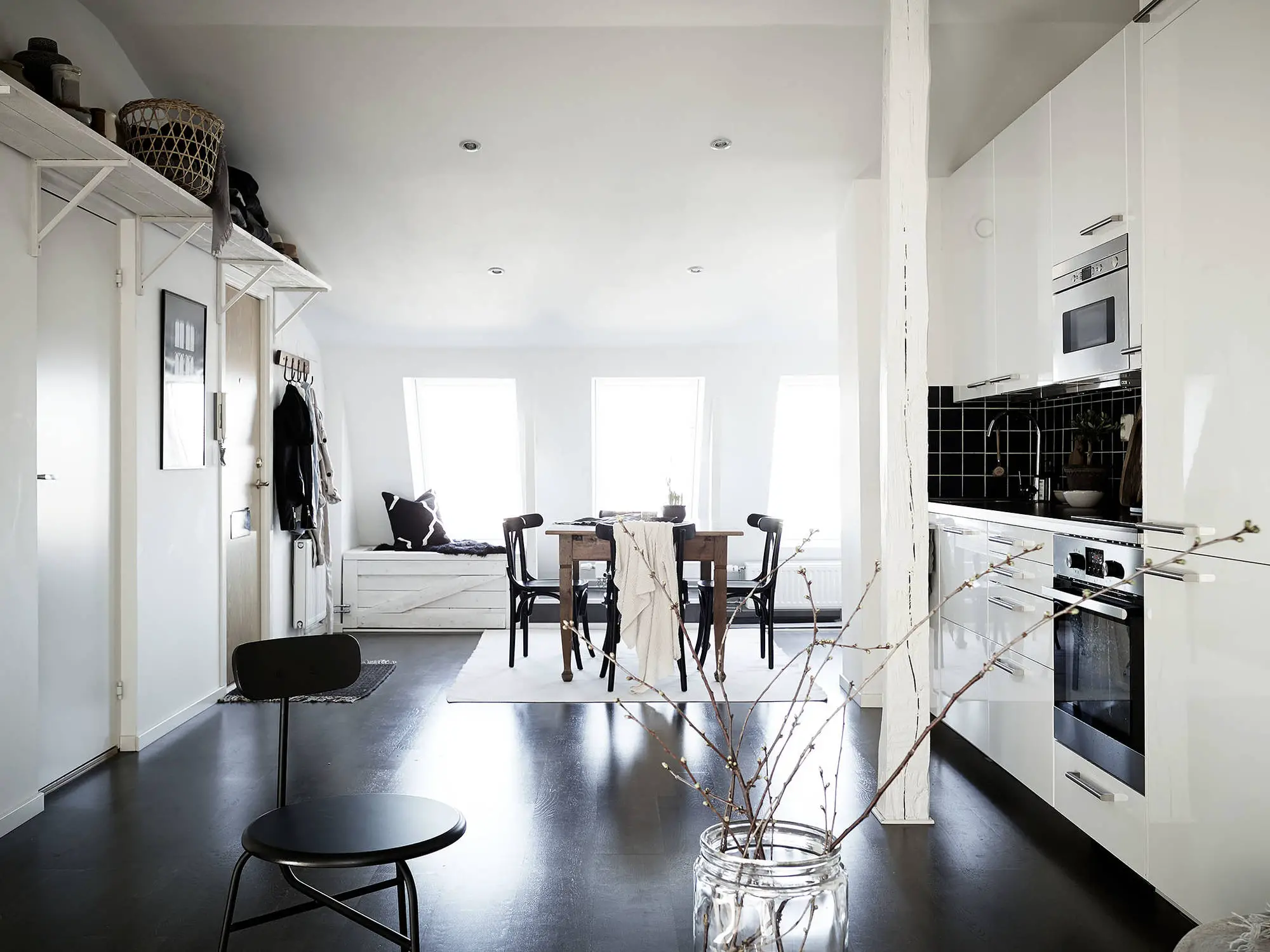 瑞典极简公寓 | 工作生活一体化-5