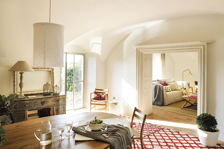 西班牙百年古宅新生，暗室变明亮空间-6