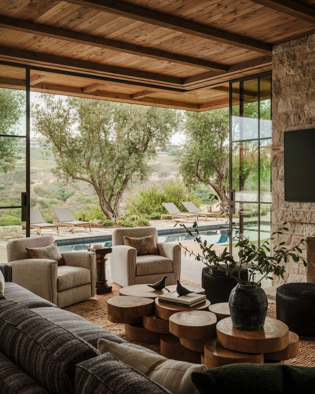 “Stranded in Paradise”（滞留天堂）-63