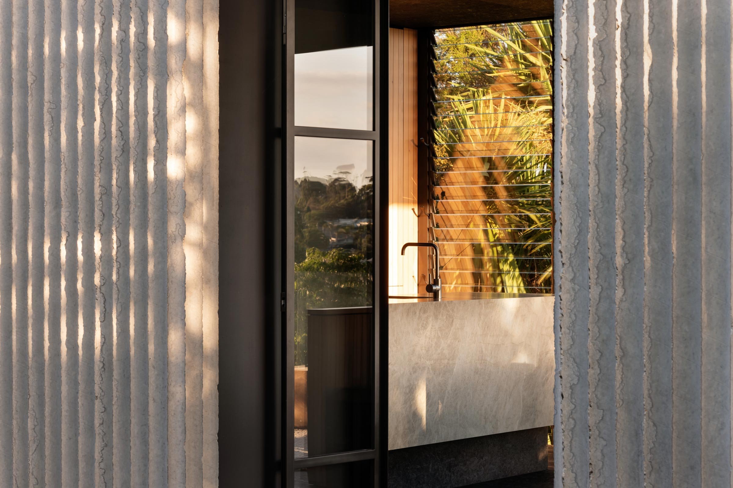 紧凑但宽敞的家庭住宅丨新西兰奥克兰丨Oli Booth Architecture-44