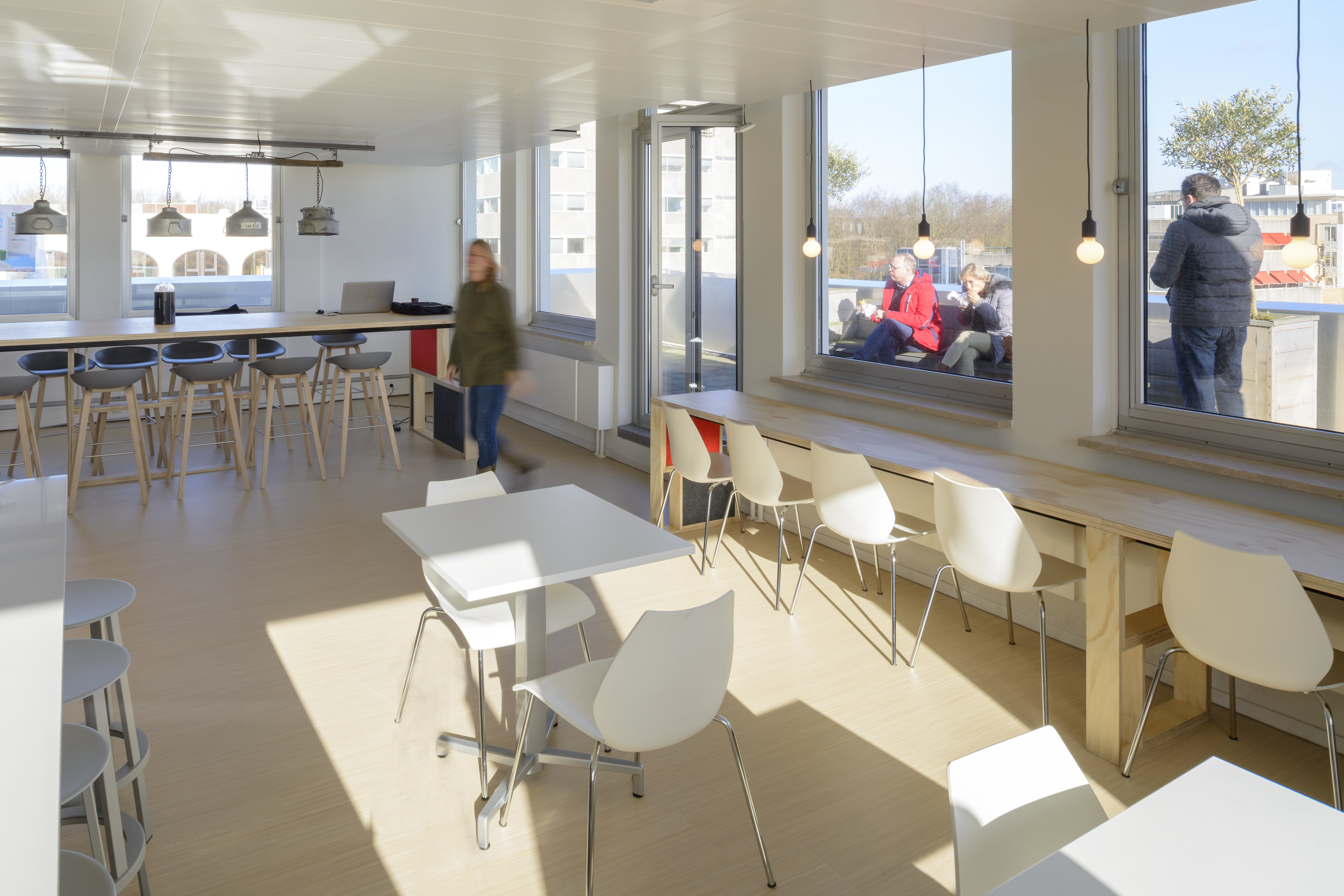 荷兰海牙营养中心——循环建筑的健康办公环境-8