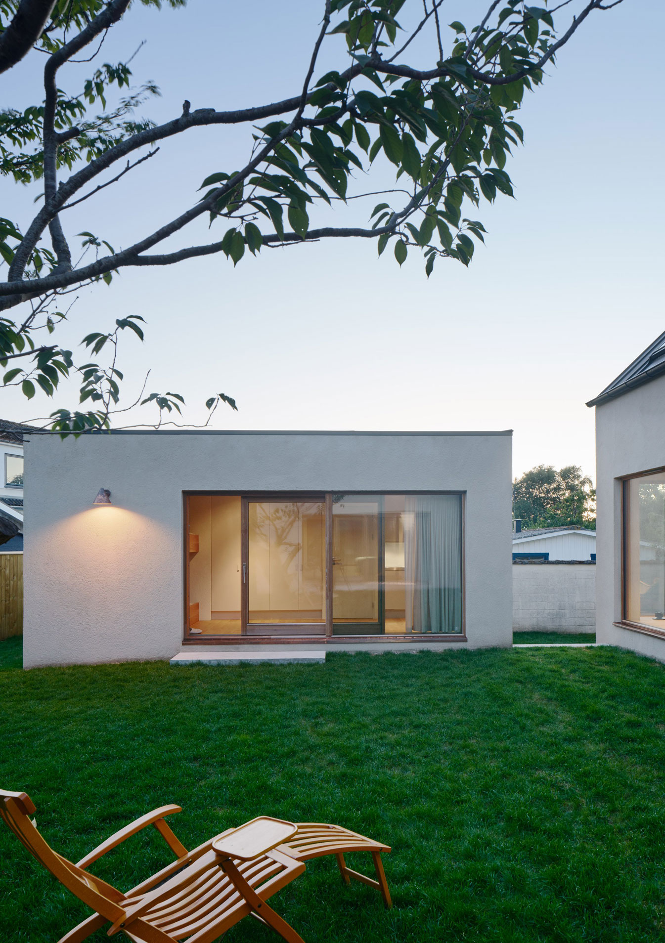 瑞典 Maka Arkitektur 设计的现代沿海村庄度假屋-40