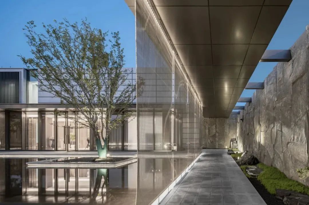 世茂·璀璨荣里 | 现代解构主义的水乡景观设计-40