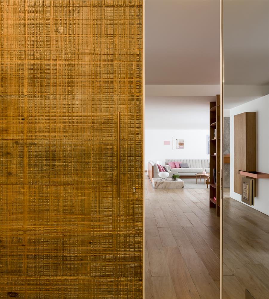 巴西 VLP 公寓 | 木质与石质的完美融合，创新设计引人注目-2