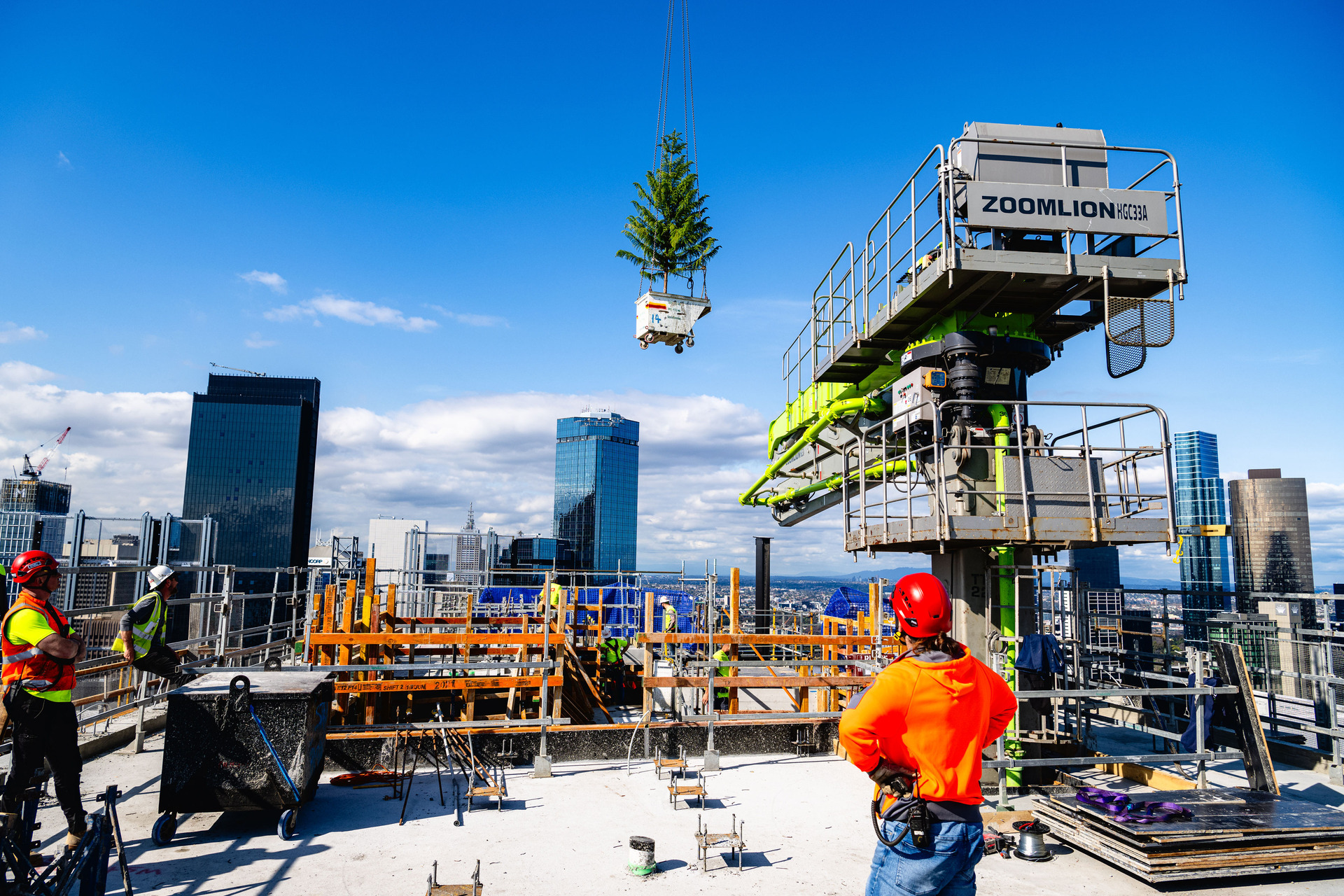 Melbourne Quarter Tower tops out | Woods Bagot-0