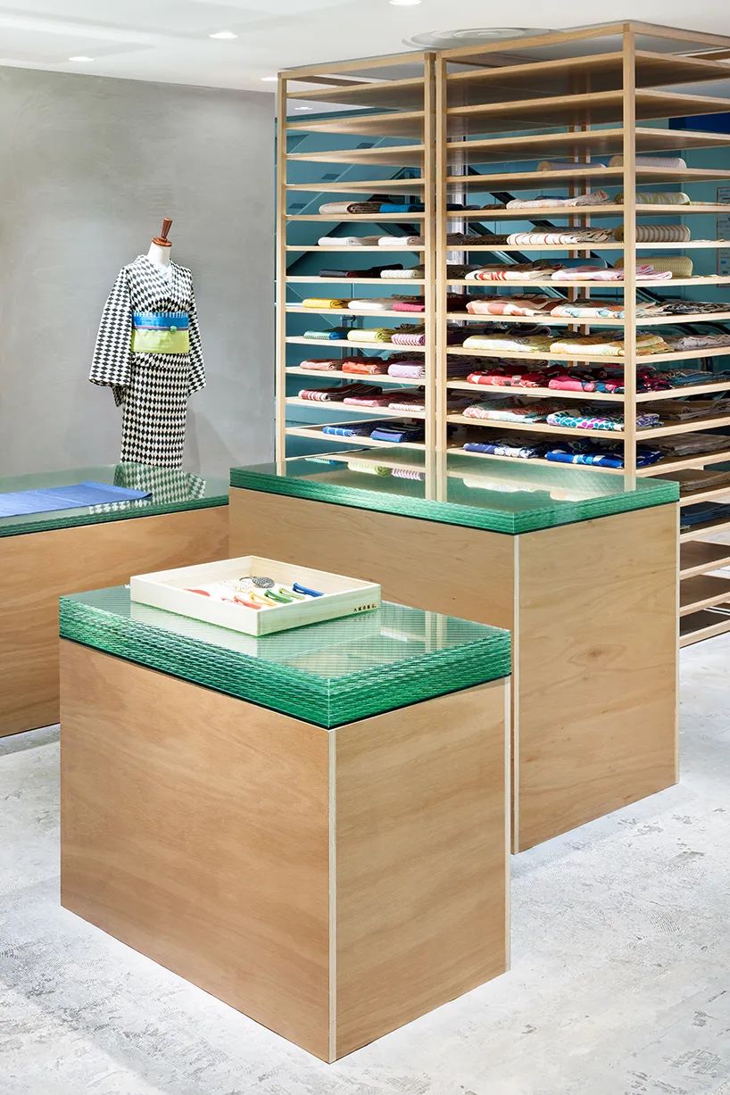 【477期】一家日本传统服装商店，独特的陈列方法从新定义了这个商店-8