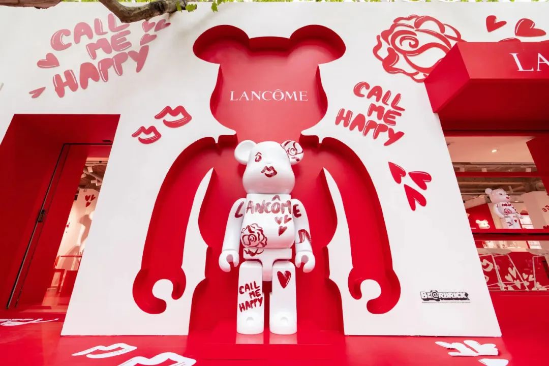 兰蔻 X BERBRICK 联名「潮妆快闪店」丨中国上海丨米尚丽零售设计网-5