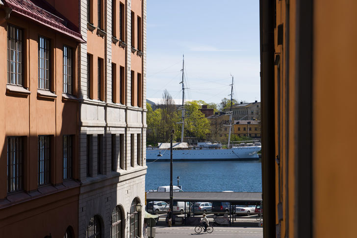 斯德哥尔摩完美阁楼 | 高空间、原木梁、自然光-15