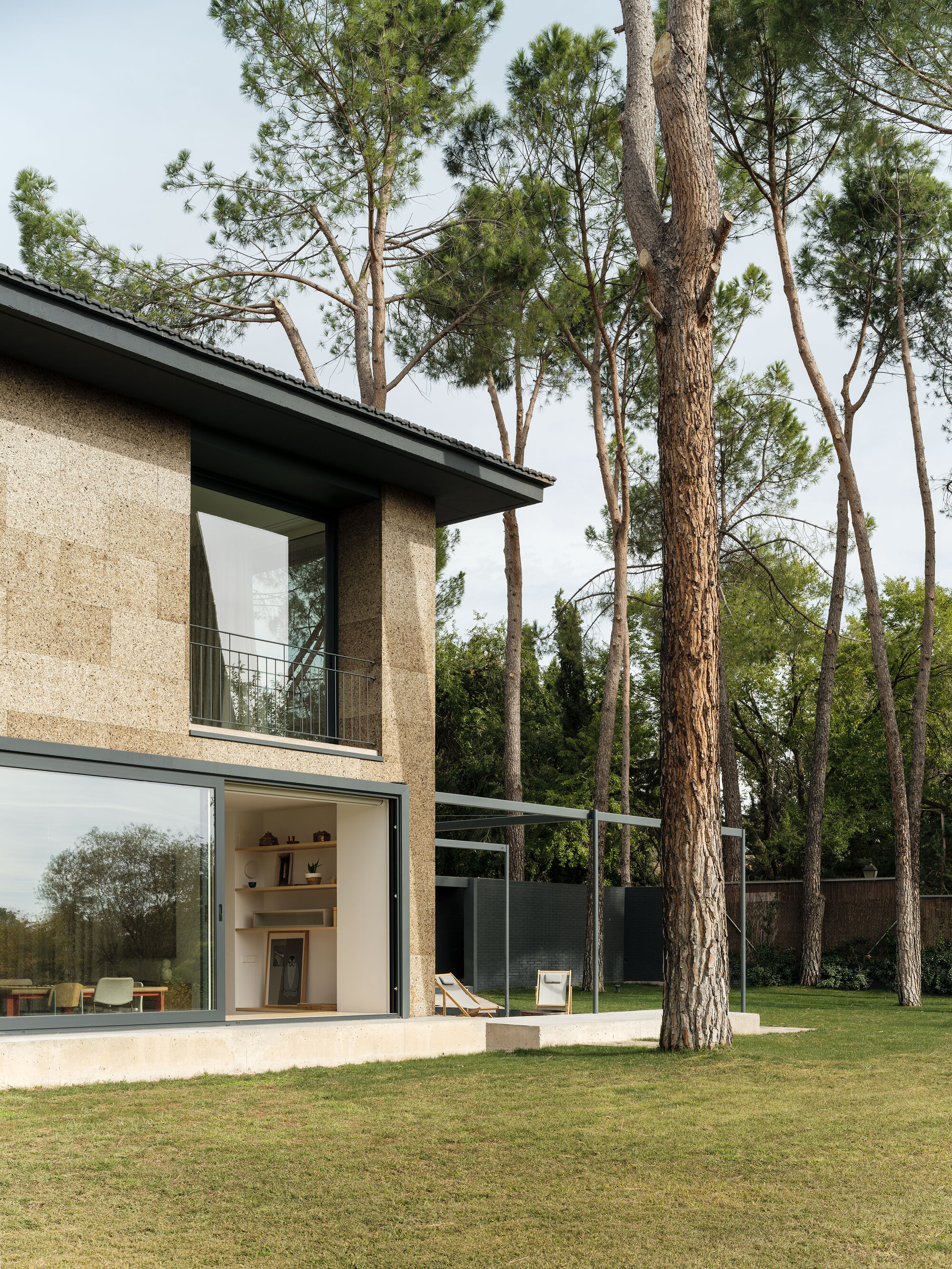 三只小猪之家丨西班牙马德里丨EME157-40