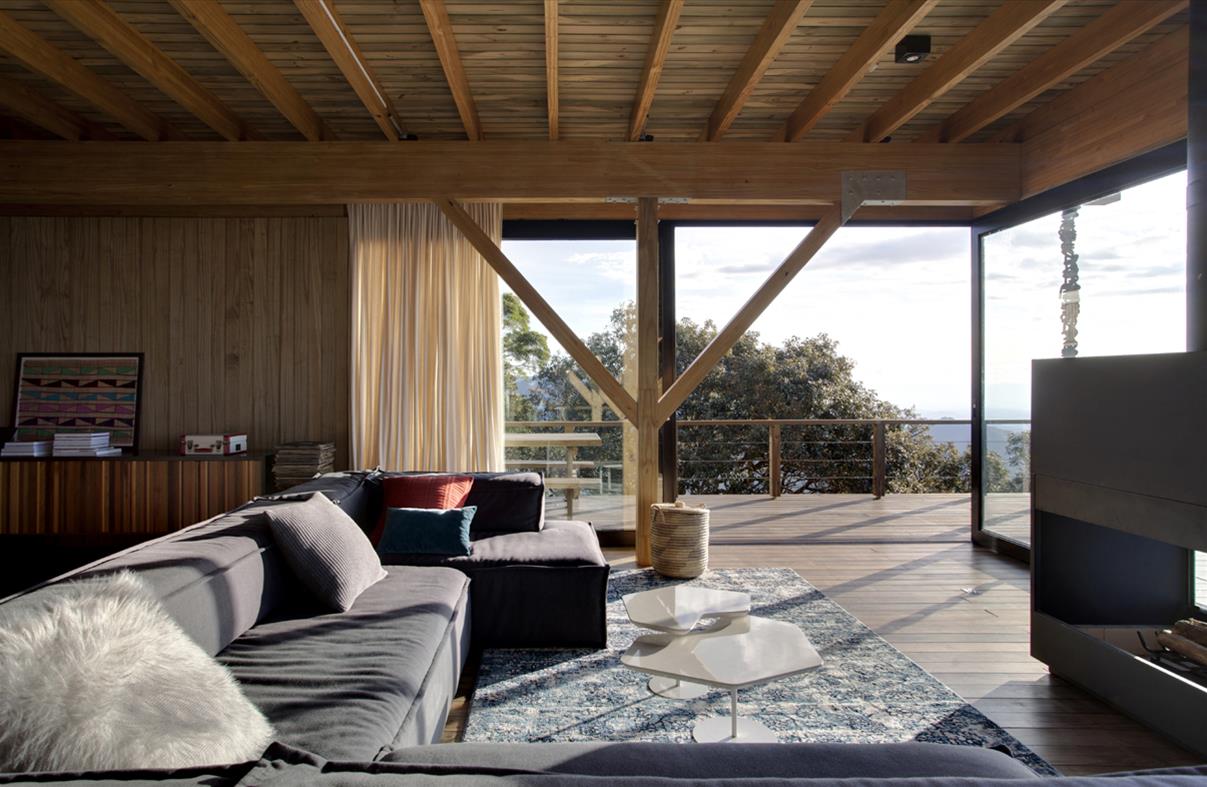 巴西 Bocaina 山居 | 木质结构的北欧风格度假屋-15