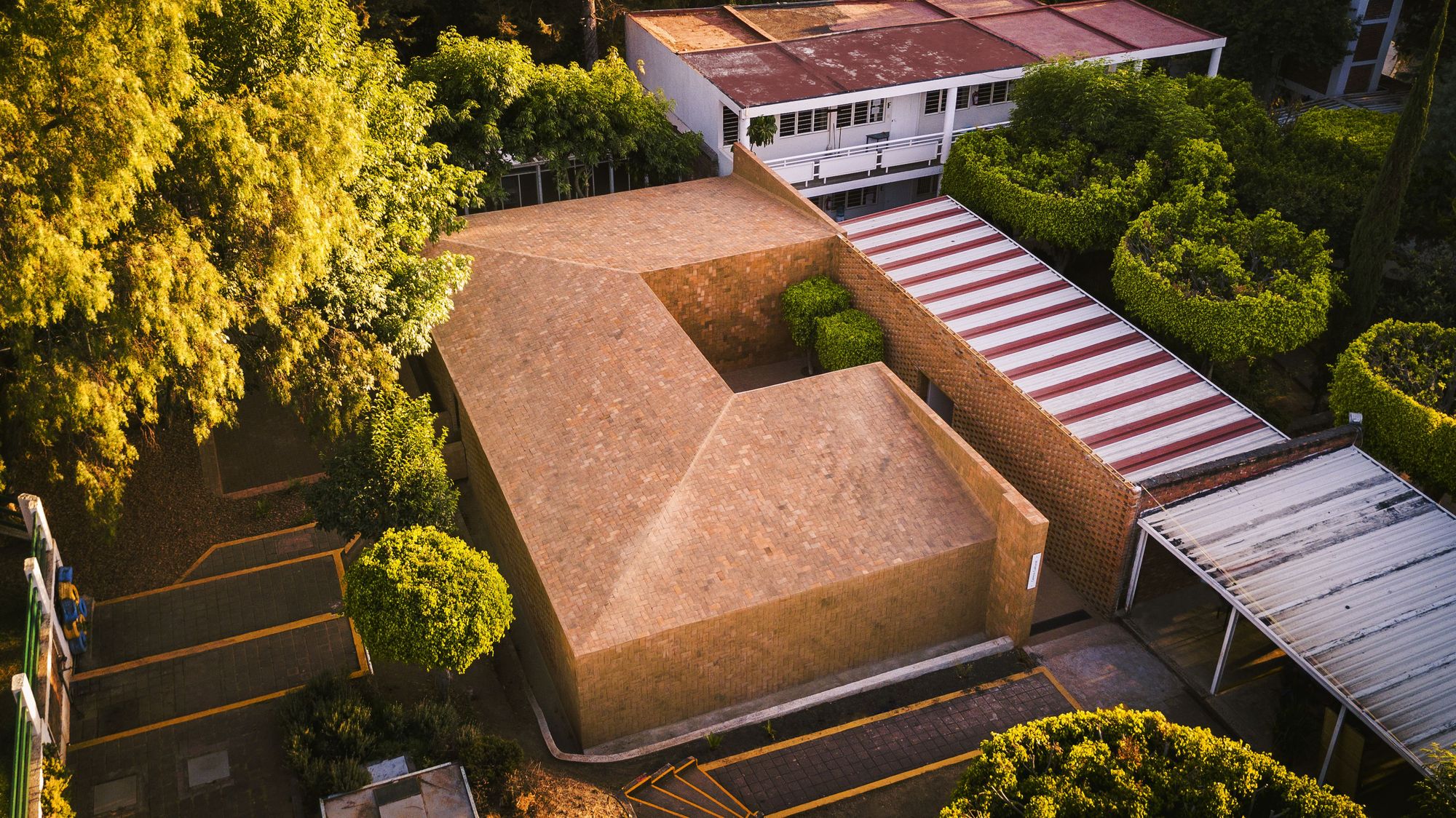 Morelia Cultural Center / Iván Marín + Doho constructivo-21