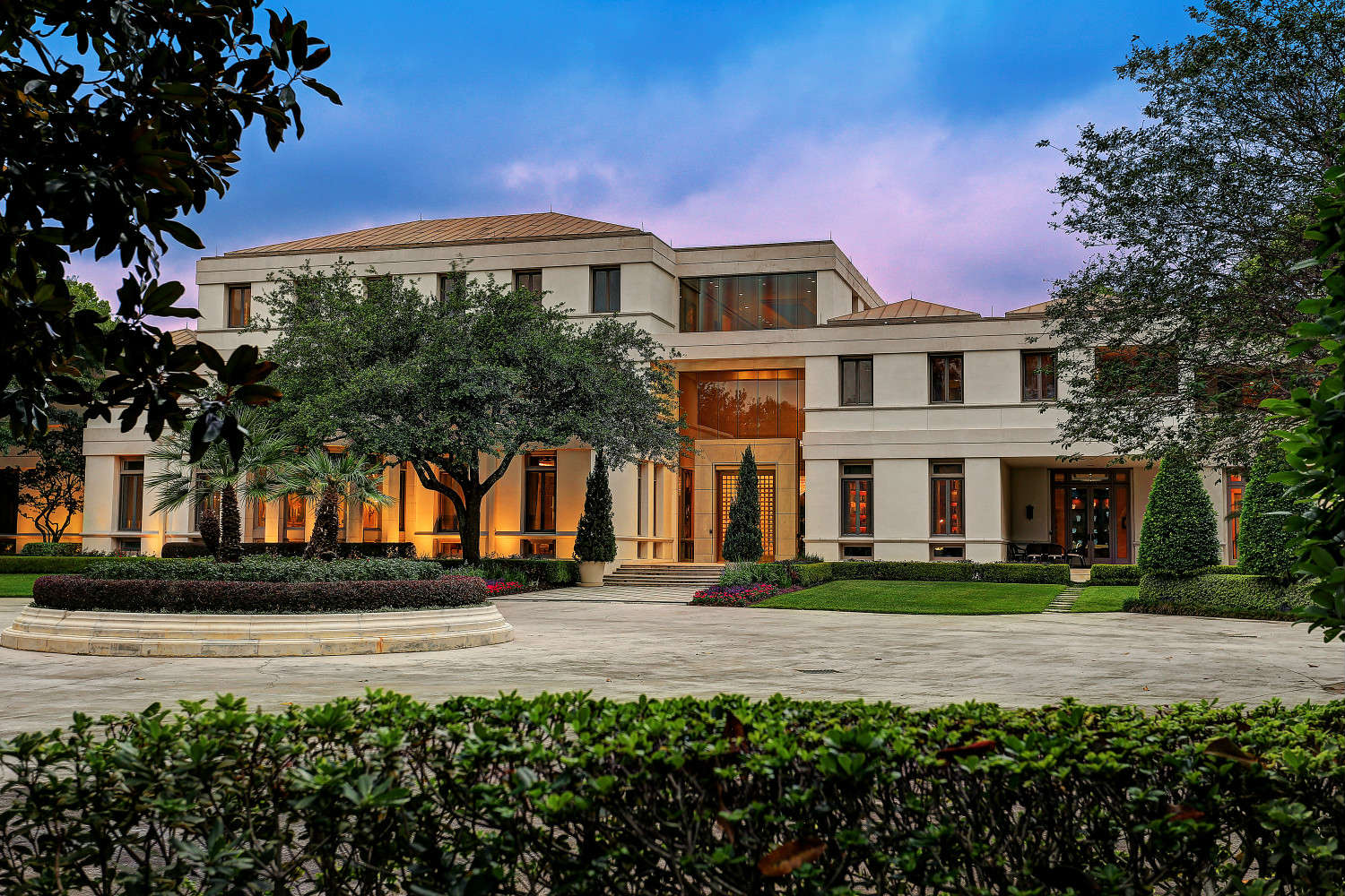 Luxurious Home Located in Houston, Texas, USA-28