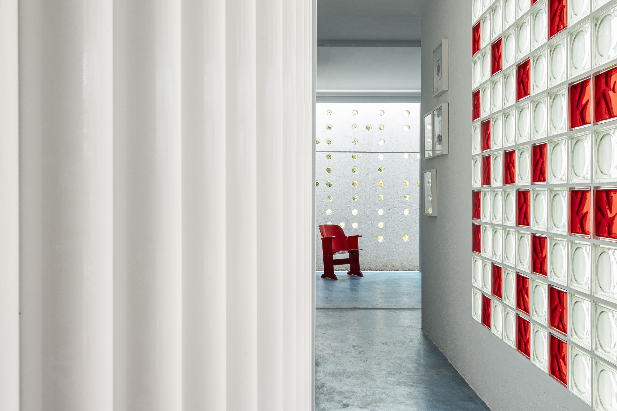 白宫（注：在葡萄牙语等语言中，Casa Branca字面意思是白色的房子，常用来指美国白宫） 丨巴西丨NEBR arquitetura-25